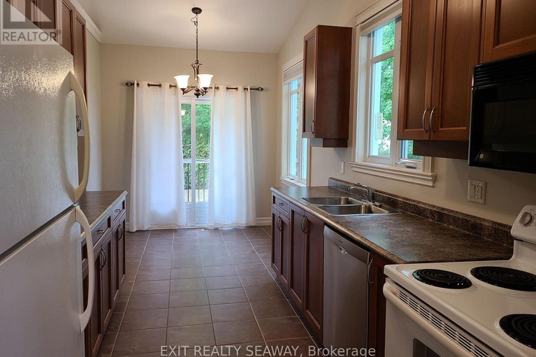 28854316/4294-schell-street/south-dundas-williamsburgh-twp/south-dundas/ontario/K0C2H0_9