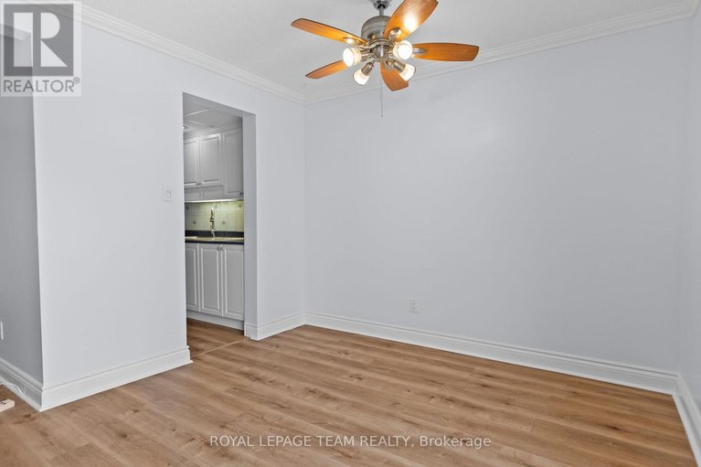 29585057/6356-mary-jane-crescent/chateauneuf/ottawa/ontario/K1C3C2_13