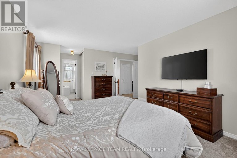 29501810/318-liard-street/stittsville-south/ottawa/ontario/K2S1J8_29