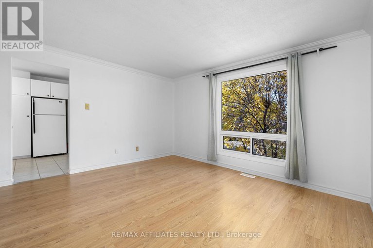 28964086/306-woodfield-drive/tanglewood/ottawa/ontario/K2G3W9_9