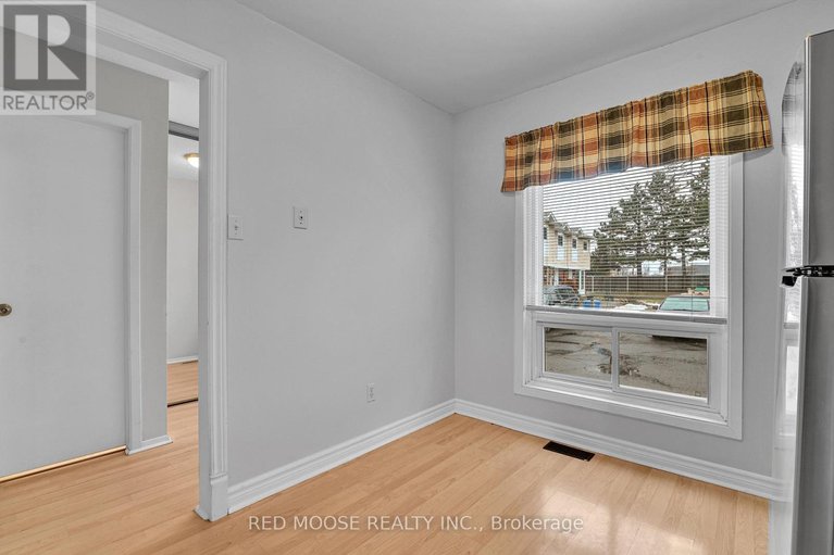 29480001/1983-greenvale-lane/chateauneuf/ottawa/ontario/K1C6E4_12