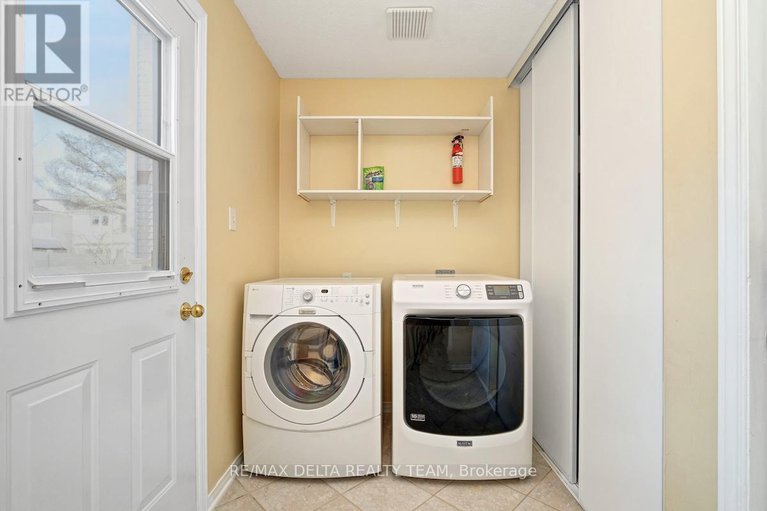 29436632/798-lalande-terrace/fallingbrookridgemount/ottawa/ontario/K4A2M4_22