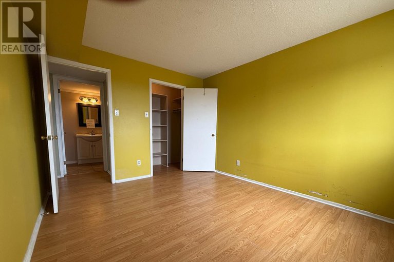 28227973/202-345-centrum-boulevard/bilberry-creekqueenswood-heights/ottawa/ontario/K1E3W9_15
