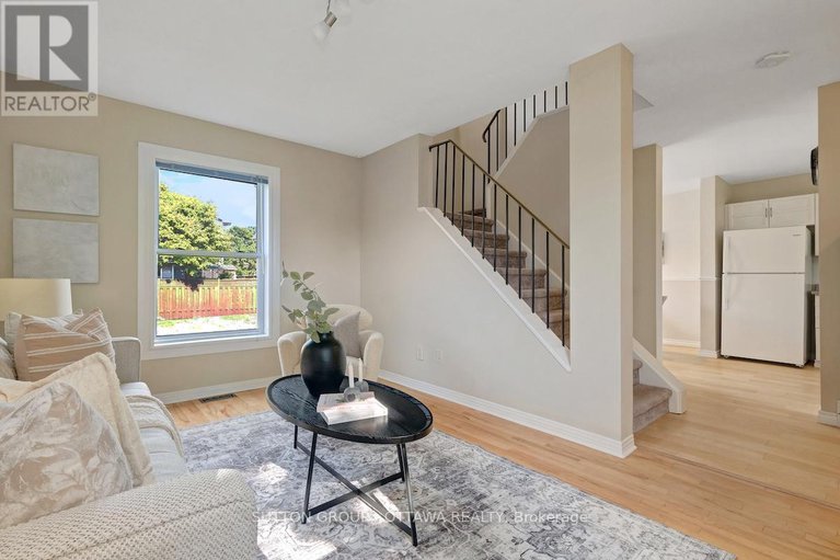 28786729/1677-bottriell-way-n/fallingbrookpineridge/ottawa/ontario/K4A1W1_10