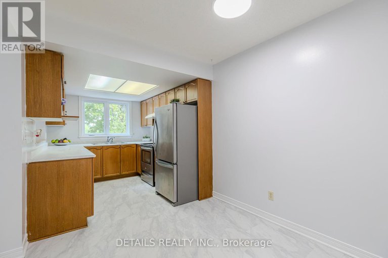 28436731/32-winnegreen-court-w/hunt-club-park/ottawa/ontario/K1G5S2_16