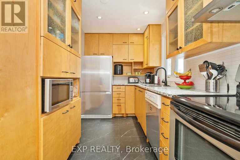 28303908/322-galloway-drive/bilberry-creekqueenswood-heights/ottawa/ontario/K1E1W3_8
