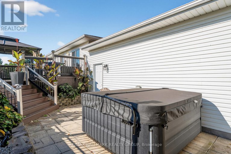 28934390/2851-glenwood-drive/metcalfe/ottawa/ontario/K0A2P0_37