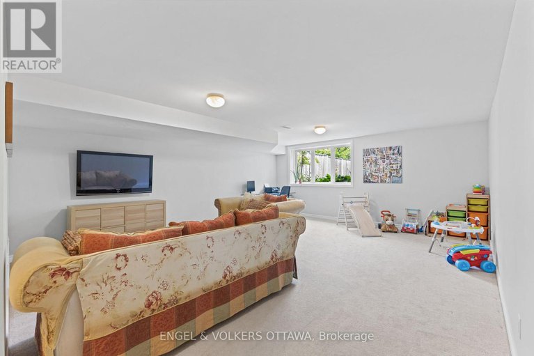 28528943/18-mccooeye-lane/stittsville-central/ottawa/ontario/K2S1B9_24