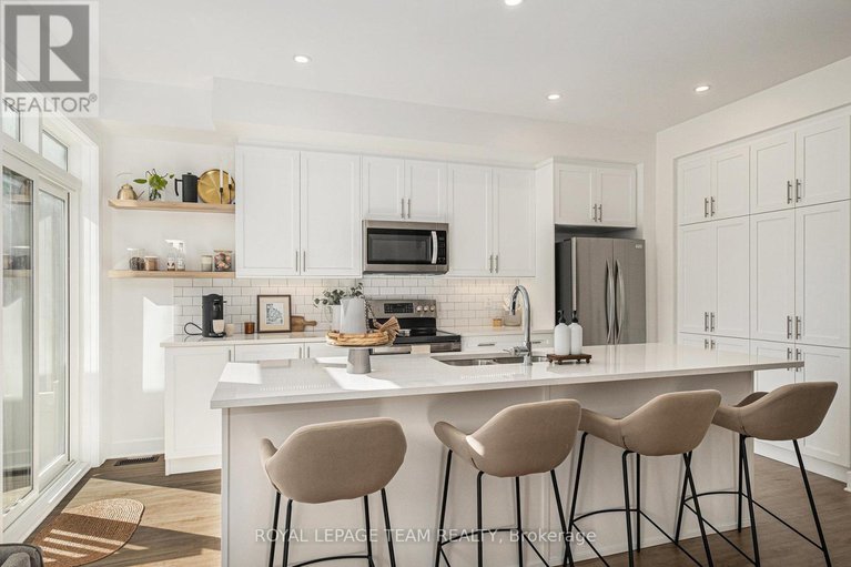 29239266/220-bristol-crescent/kemptville/north-grenville/ontario/K0G1J0_10