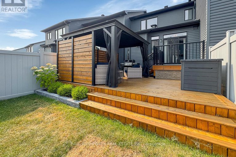 29138542/333-joshua-street/mer-bleuebradley-estatesanderson-park/ottawa/ontario/K1W0N7_31