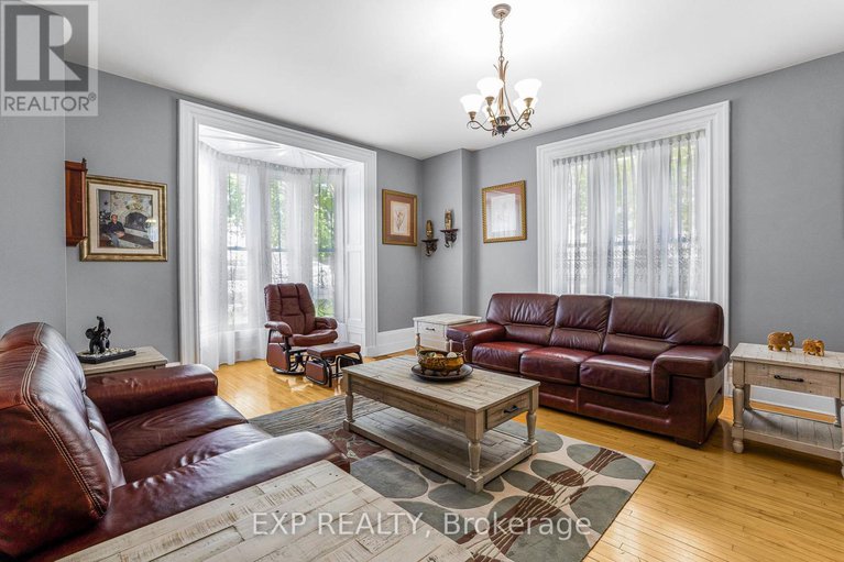 28327080/8-john-street/lorignal/champlain/ontario/K0B1K0_5