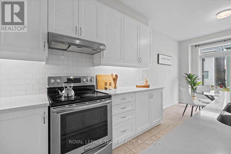 28967478/331-crossway-terrace/stittsville-north/ottawa/ontario/K2S2Z3_15