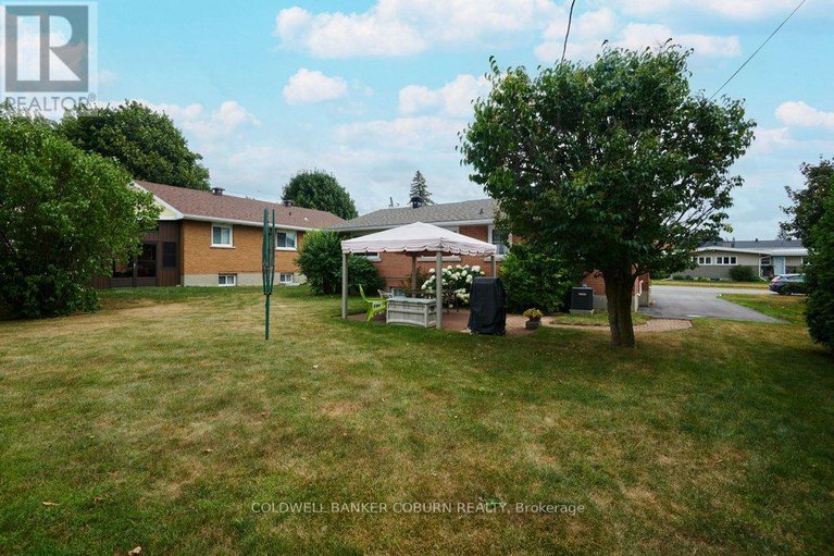 28624046/74-kyle-drive/morrisburg/south-dundas/ontario/K0C1X0_35