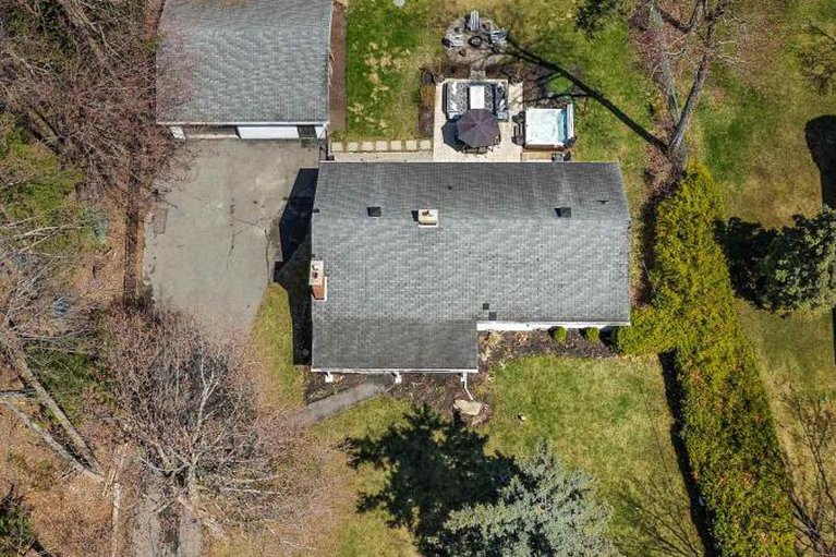 28406748/8-pineglen-crescent/pineglencountry-place/ottawa/ontario/K2E6X7_46