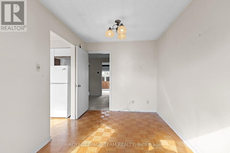 28975665/14-1149-chimney-hill-way/beacon-hill-south/ottawa/ontario/K1J8Z9_14