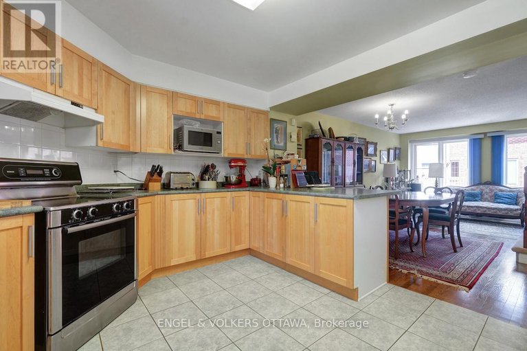 28836978/6-stockport-private/ottawa-centre/ottawa/ontario/K2P2J3_17