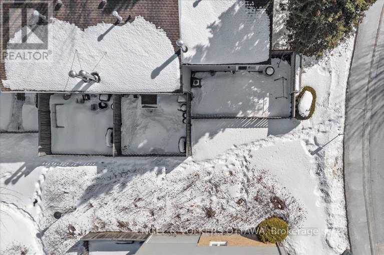 29422354/a-1753-lamoureux-drive/queenswood-heights-south/ottawa/ontario/K1E2N3_37