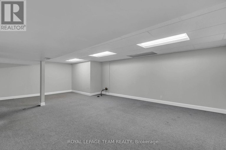 28363169/638-coronation-avenue/riverview-park/ottawa/ontario/K1G0M5_28
