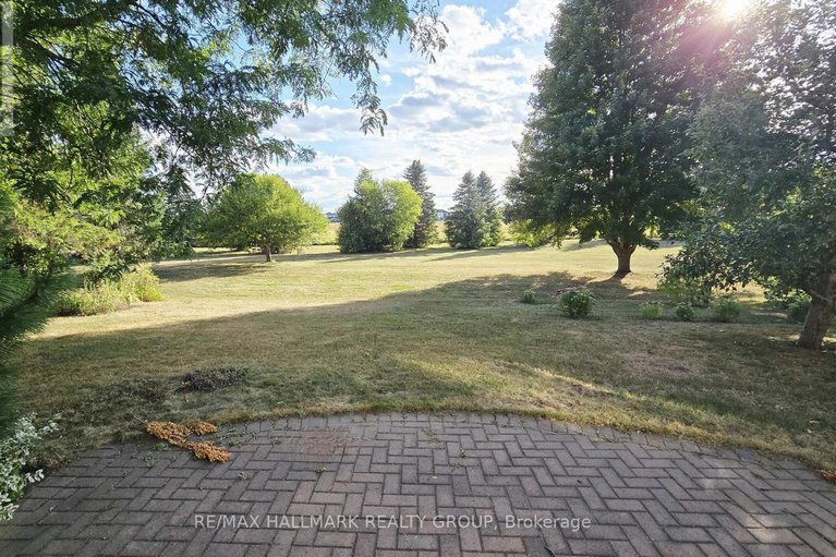 28787697/33-fortune-street/richmond/ottawa/ontario/K0A2Z0_37