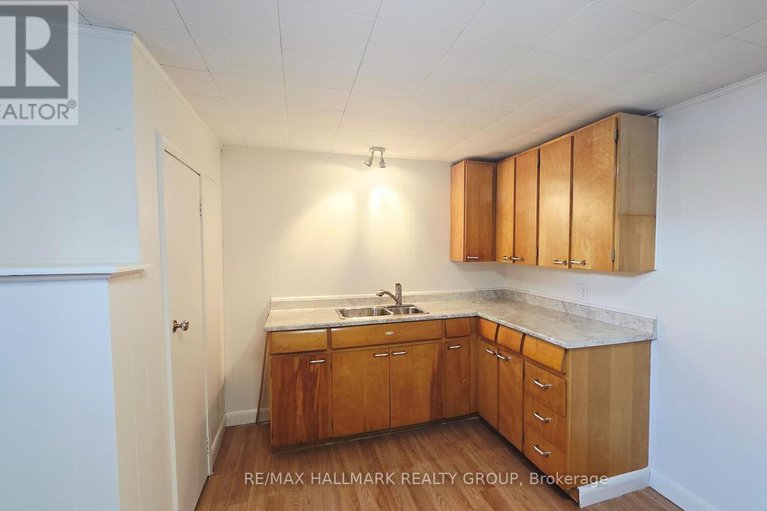 29321323/212-jack-street/kemptville/north-grenville/ontario/K0G1J0_24