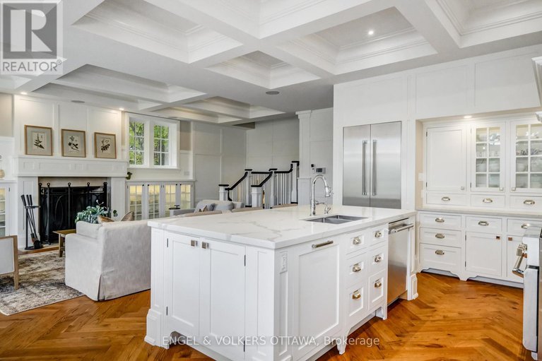 28062589/5651-herwig-place/manotick-south-to-roger-stevens/ottawa/ontario/K4M1B3_13