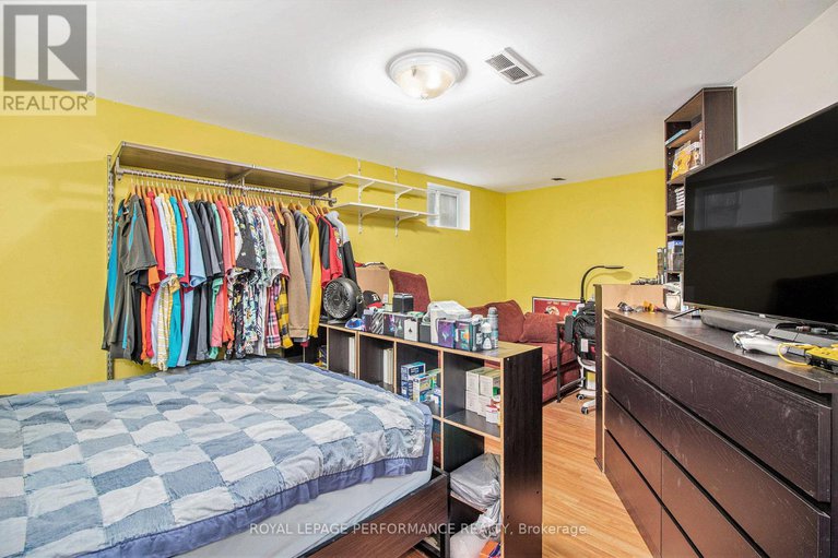 29156337/6181-brookside-lane/convent-glen-south/ottawa/ontario/K1C2K6_18