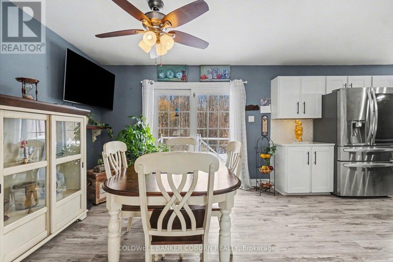 29376063/6167-burritts-rapids-road/north-grenville-twp-kemptville-south/north-grenville/ontario/K0G1N0_18