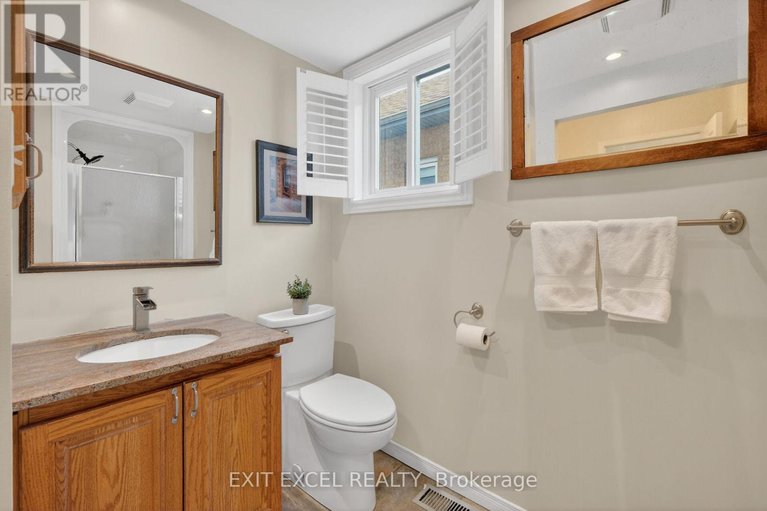 29684997/1554-rosebella-avenue/blossom-parkkemp-parkfindlay-creek/ottawa/ontario/K1T1E8_21