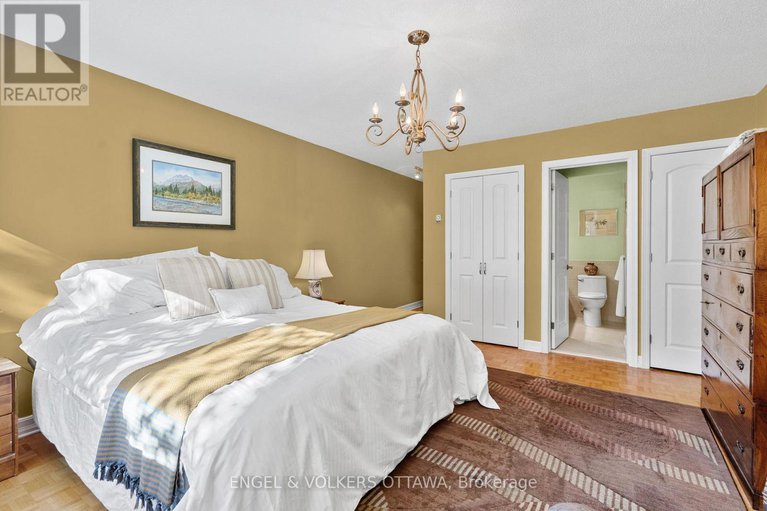 28953210/4-74-somerset-street-w/ottawa-centregolden-triangle/ottawa/ontario/K2P0H5_19