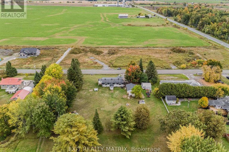 28913280/1895-clark-road/clarencerockland-twp/clarence-rockland/ontario/K4K1K7_36