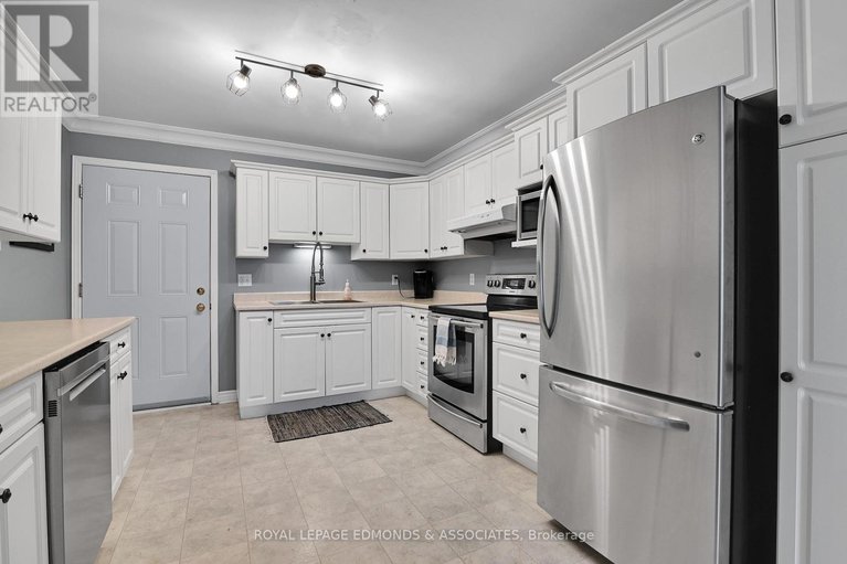 28381416/91-haramis-drive/renfrew/renfrew/ontario/K7V4M4_10