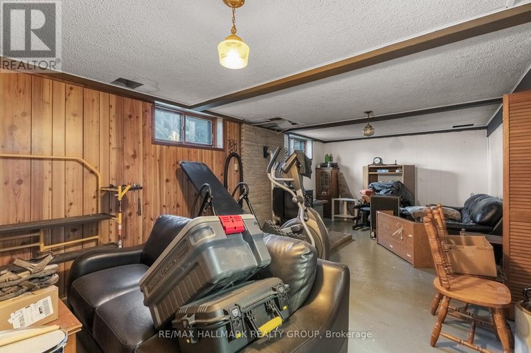 28655529/2784-leonard-street/town-of-rockland/clarence-rockland/ontario/K4K1A4_20