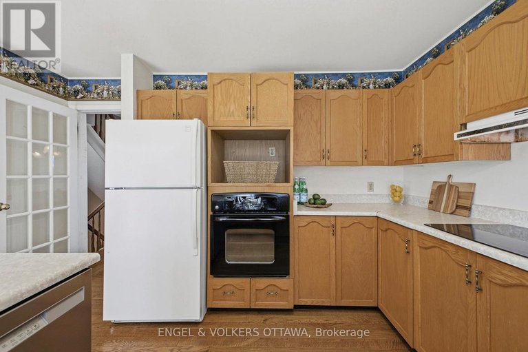 29641175/17-durbin-court/katimavik/ottawa/ontario/K2L3T7_14