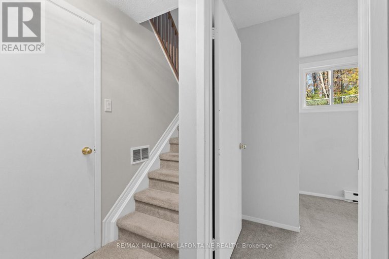 29055171/43-115-renova-private/riverview-park/ottawa/ontario/K1G4C7_29