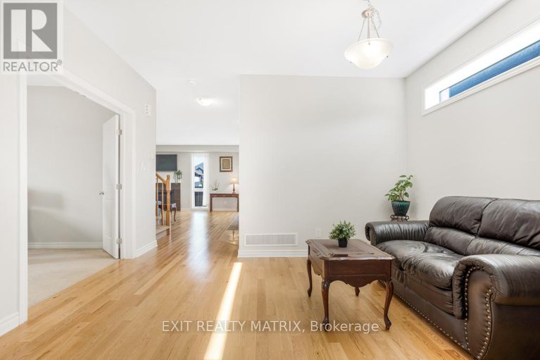 29094926/764-namur-street/embrun/russell/ontario/K0A1W0_11