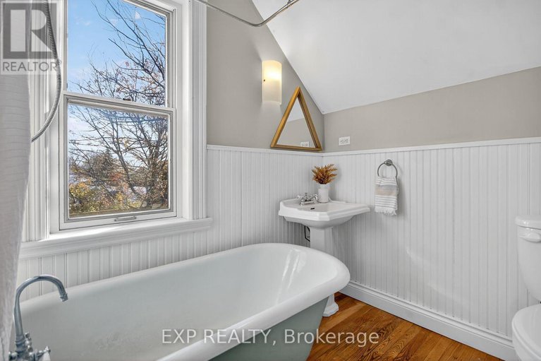 29046409/95-main-street-e/almonte/mississippi-mills/ontario/K0A1A0_40