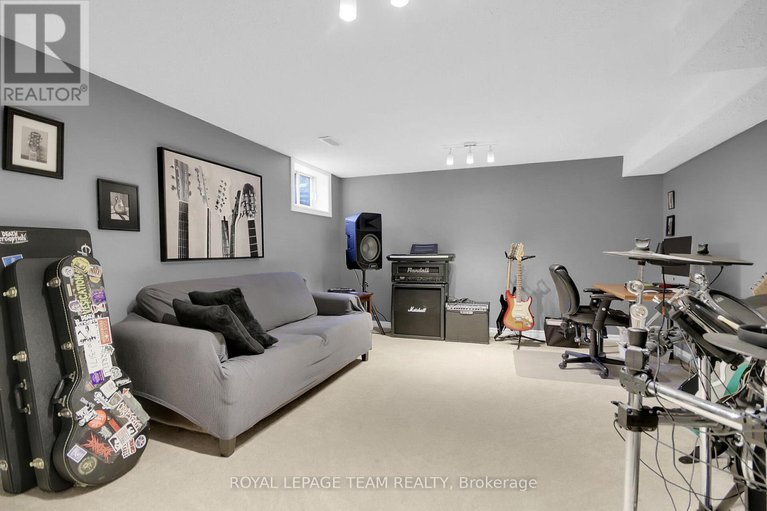 28798698/43-epworth-avenue/meadowlandsst-claire-gardens/ottawa/ontario/K2G2L8_30