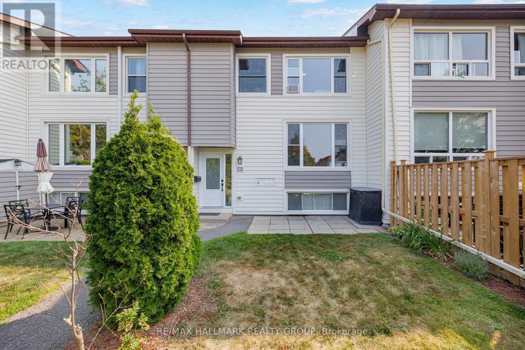 28720847/c-19-banner-road/sheahan-estatestrend-village/ottawa/ontario/K2H8T3_1