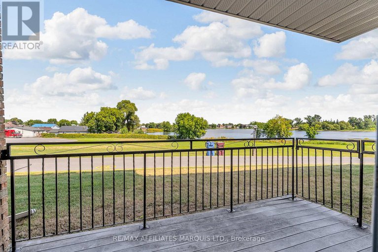 28769103/109-220-kenyon-street-w/alexandria/north-glengarry/ontario/K0C1A0_24