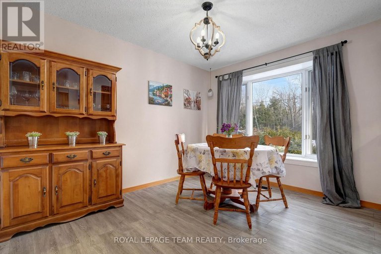 29401092/13025-mackenzie-road/south-dundas-williamsburgh-twp/south-dundas/ontario/K0C1H0_10