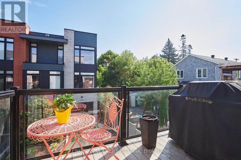 28835279/353e-booth-street/west-centre-town/ottawa/ontario/K1R7K1_21