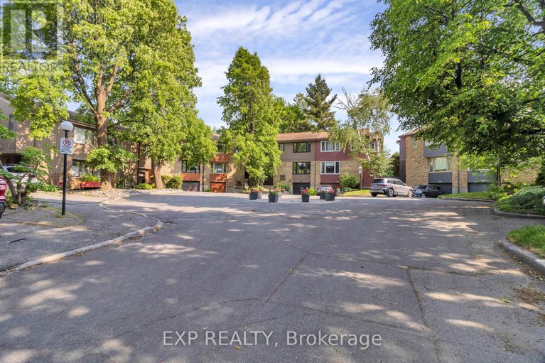28458465/12-bayside-private/mooneys-bayriverside-park/ottawa/ontario/K1V9R3_30
