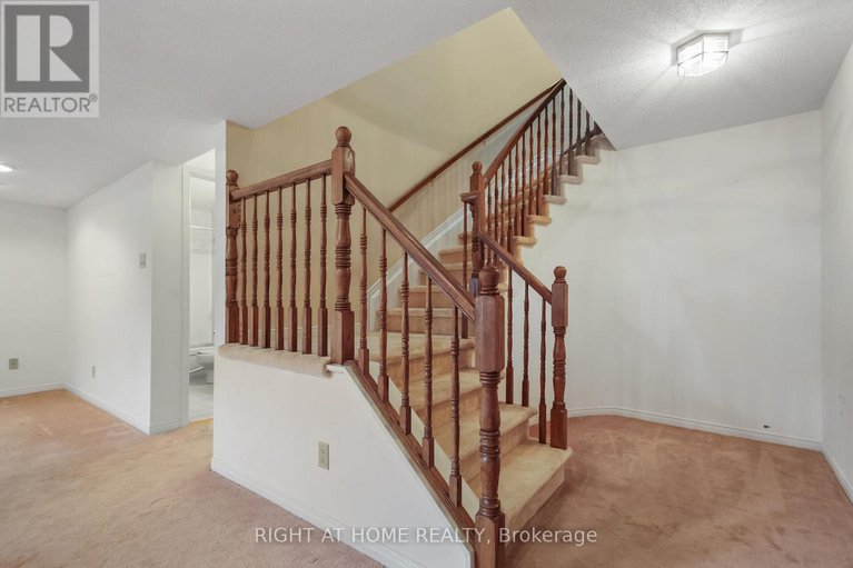 28746004/40-kettering-private/hunt-clubwestern-community/ottawa/ontario/K1V0X8_24