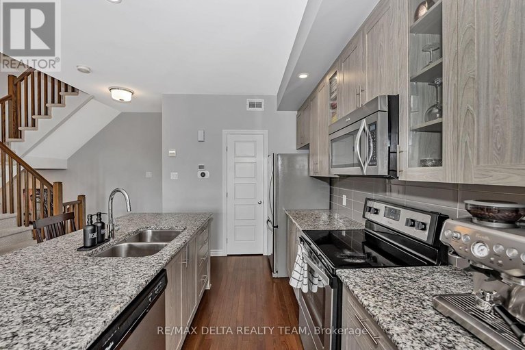28893369/616-chaperal-private/avalon-west/ottawa/ontario/K4A0Y2_13