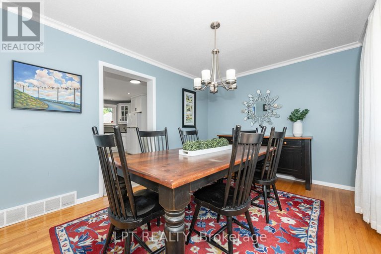 28632467/1329-fontenay-crescent/south-keys/ottawa/ontario/K1V7K5_6