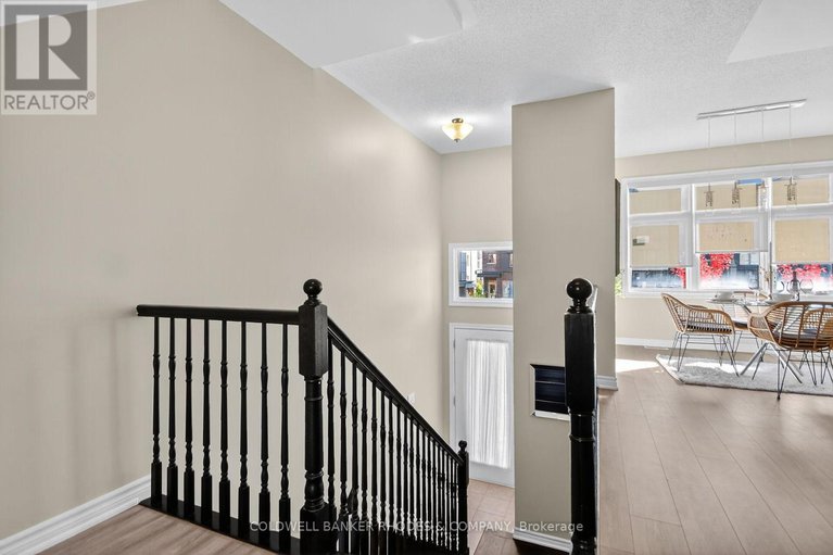 28991192/815-mikinak-road/cfb-rockcliffe-and-area/ottawa/ontario/K1K4Z9_4
