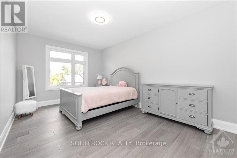 28596831/224-roger-road/alta-vistafaircrest-heights/ottawa/ontario/K1H5C6_19
