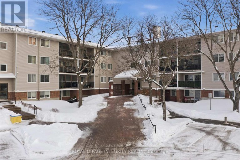 29317340/114-6532-bilberry-drive/orleans-wood/ottawa/ontario/K1C4N9_1