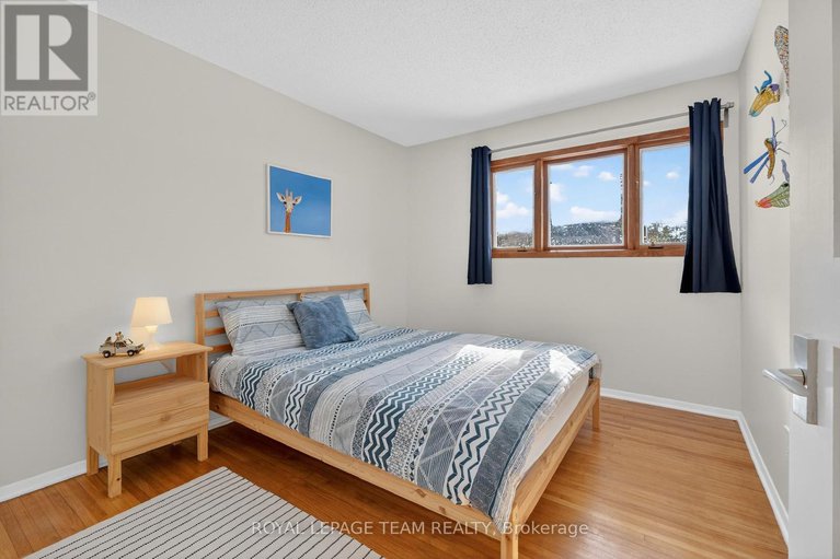 29400979/28-tiffany-crescent/beaverbrook/ottawa/ontario/K2K1W2_25