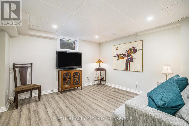 28740334/30-glen-park-drive/blackburn-hamlet-south/ottawa/ontario/K1B3Z2_32
